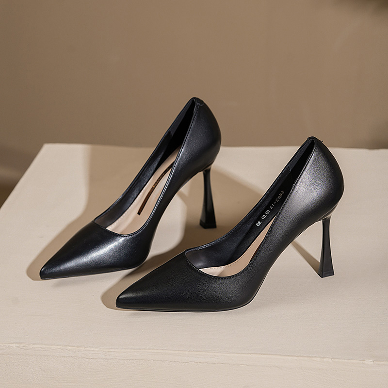 Professional High-Heeled Shoes for Women 2026 New Style Soft Leather Work Shoes That Are Not Tiring for Long Periods of Standing, Black Stiletto Heels, Versatile Formal Shoes