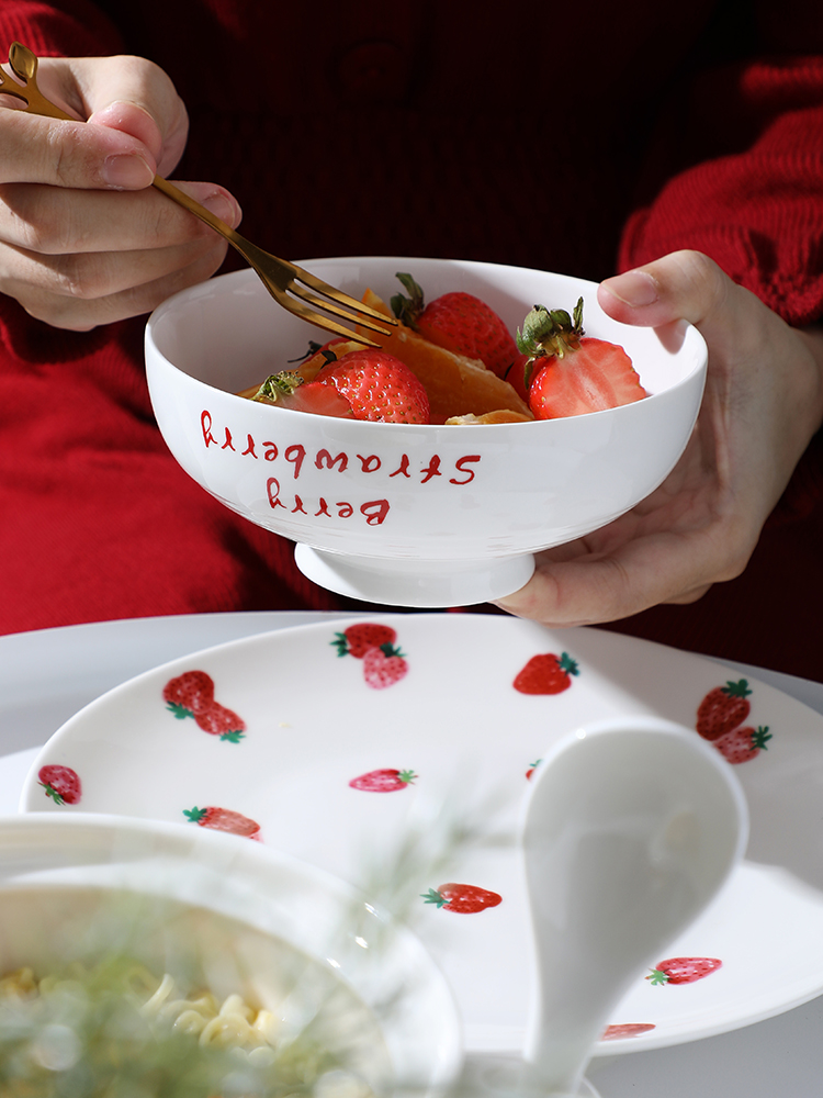 Lovely strawberry mercifully rainbow such as bowl with cover girl wind heat preservation tableware bowls of a single mercifully rainbow such use ceramic the student 's dormitory