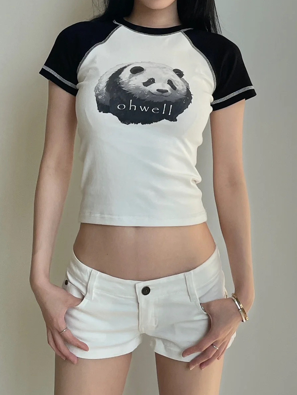 White Low-Waisted Denim Shorts, New Summer Style, Simple and Versatile, Slim Fit, Stretchy Hot Pants, Sexy Butt-Hugging Pants for Hot Girls White Low-Waisted Denim Shorts, New Summer Style, Simple and Versatile, Slim Fit, Stretchy Hot Pants, Sexy Butt-Hugging Pants for Hot Girls