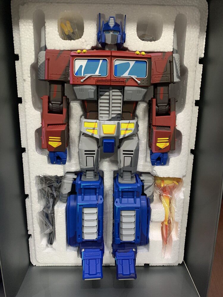 Spot two-dimensional matching color MPP10 column enlarged alloy version MPP10 two-dimensional autobot leader