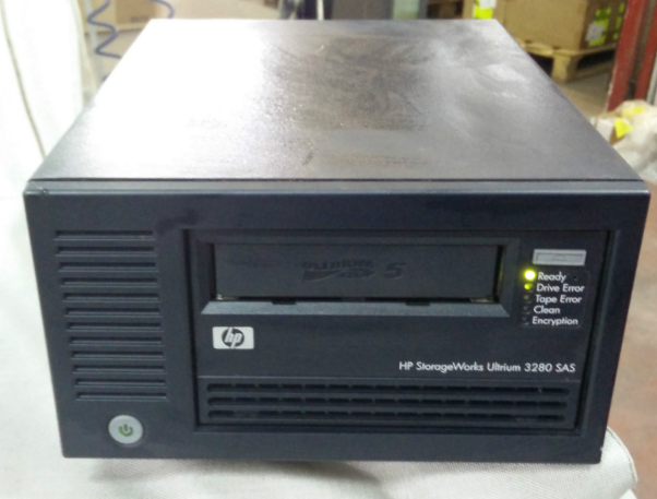 HP LTO5 3280 FH SAS EXT Tape EH900B 693425-001 External tape recorder