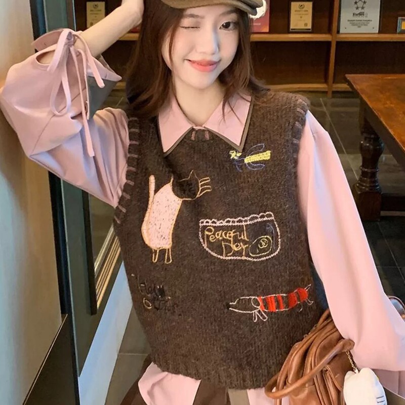 Korean-Style Embroidered Retro Coffee-Colored Knitted Vest for Women, Autumn and Winter 2026 New Sweater Vest, Layered Wear, Age-Reducing Top Korean-Style Embroidered Retro Coffee-Colored Knitted Vest for Women, Autumn and Winter 2026 New Sweater Vest, Layered Wear, Age-Reducing Top