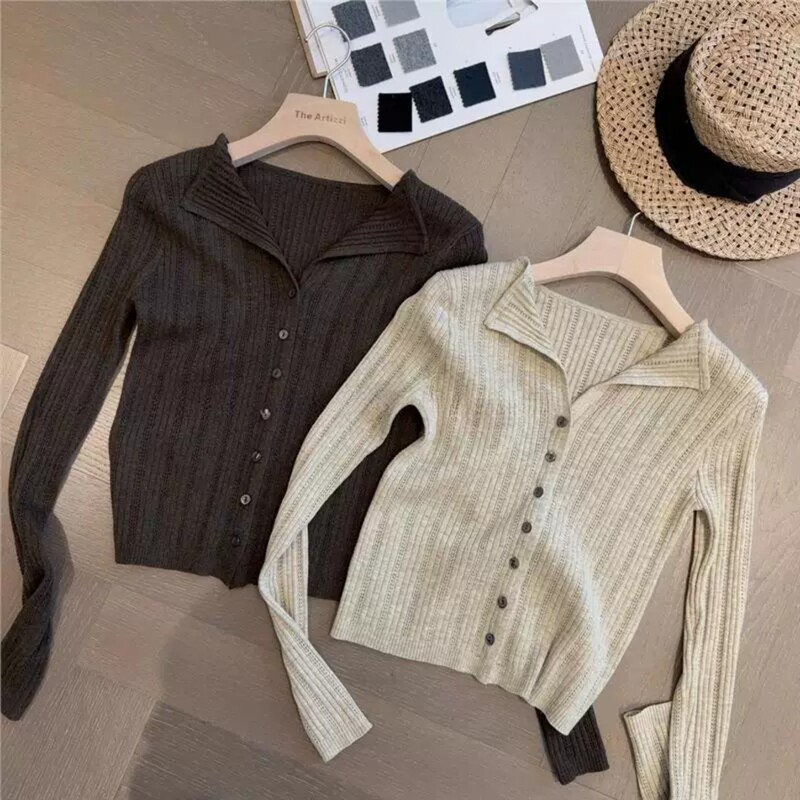 Korean Style, Very Stylish, Lapel Single-Breasted Long-Sleeve Knit Cardigan for Women, Early Autumn Versatile Sweater Top for Petite Figures Korean Style, Very Stylish, Lapel Single-Breasted Long-Sleeve Knit Cardigan for Women, Early Autumn Versatile Sweater Top for Petite Figures