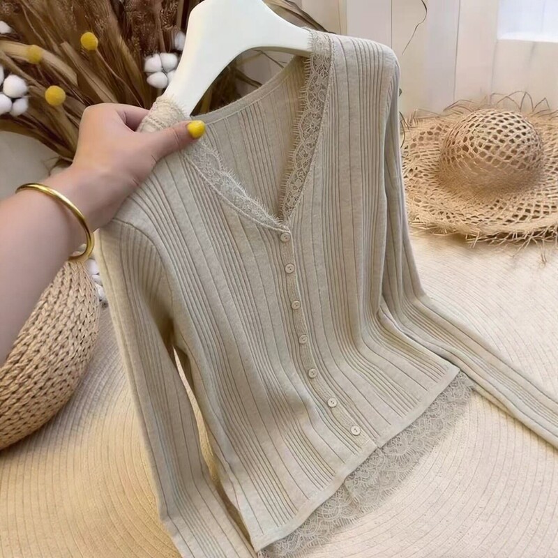 Lace V-Neck Knitted Long-Sleeve Cardigan for Women, New Autumn and Winter Design with Lace Trim, Elegant and Slimming Coat Top, Trendy Lace V-Neck Knitted Long-Sleeve Cardigan for Women, New Autumn and Winter Design with Lace Trim, Elegant and Slimming Coat Top, Trendy