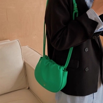 Satchel Han Department Small crowdsourced new fashion tide Han version soft folds cloud Dot bag 100 lap girl bag Pumping Rope Slanted Satchel