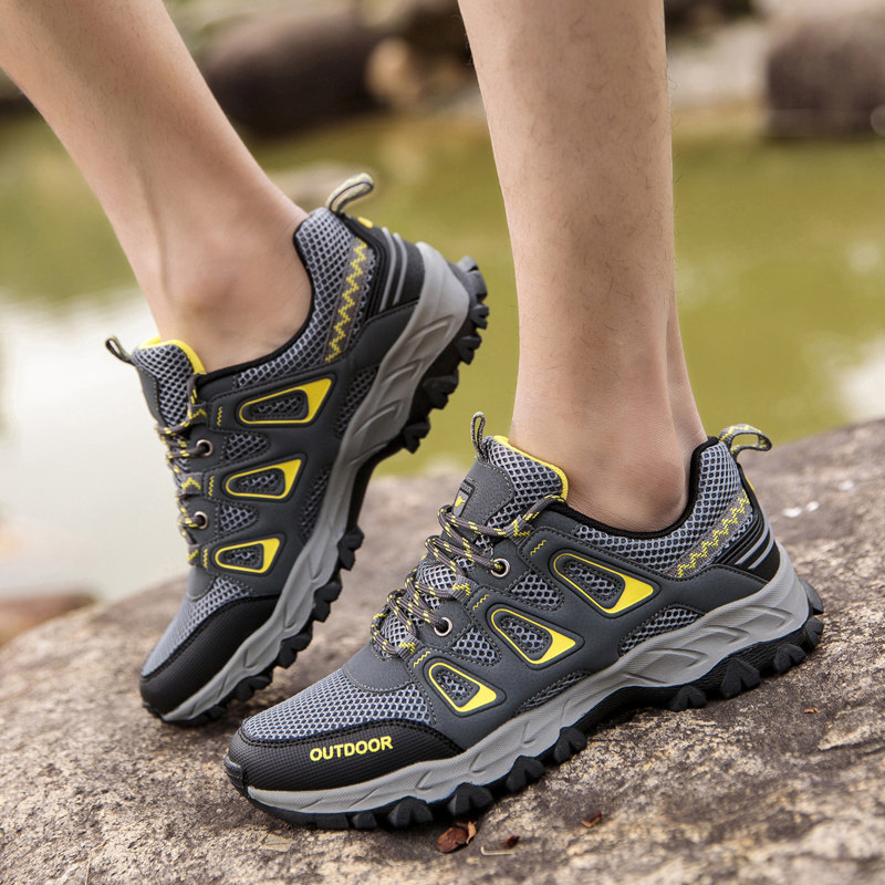 Fishing shoes men's summer breathable lightweight non-slip rock fishing shoes outdoor hiking shoes running travel hiking sneakers