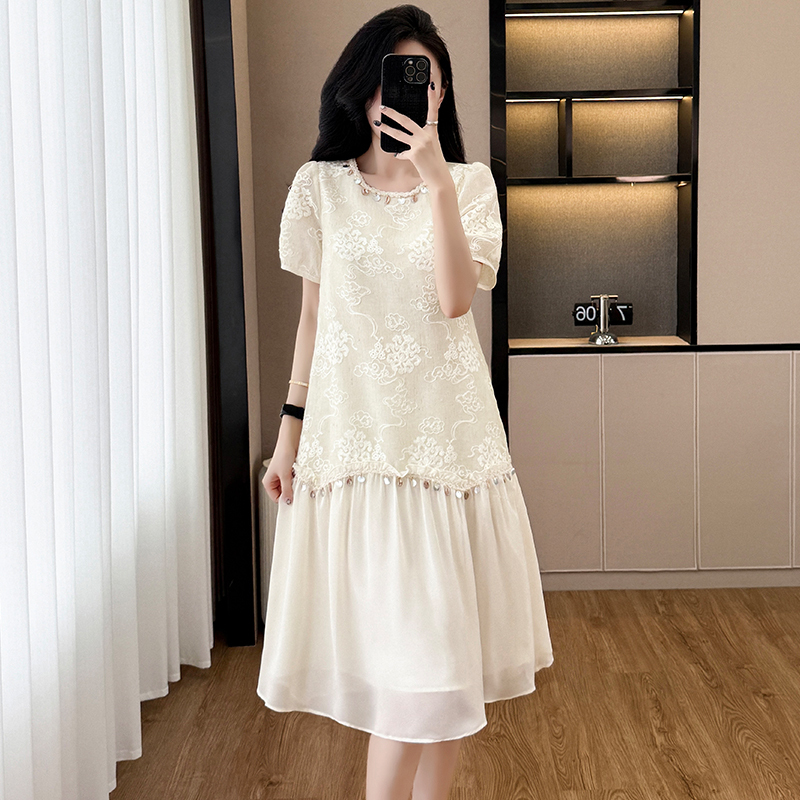 Plus-Size Short-Sleeve Dress with Tummy-Covering Design, Stylish Summer Loose-Fitting Embroidered High-End French Mesh Splicing T-Shirt Dress