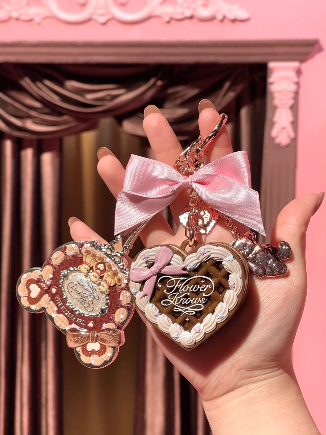 花知晓 Mini蜜粉饼 彩妆小挂件【蜜粉饼挂件 随时打开补妆超方便】