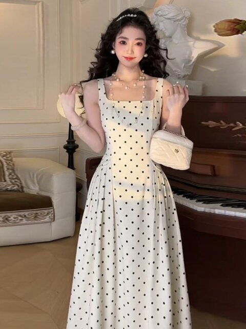 Plus-Size French-Style First Love Gentle Style Spaghetti Strap Dress, Spring Slimming Inner Wear for Chubby Girls, Elegant Square-Neck Polka Dot Dress