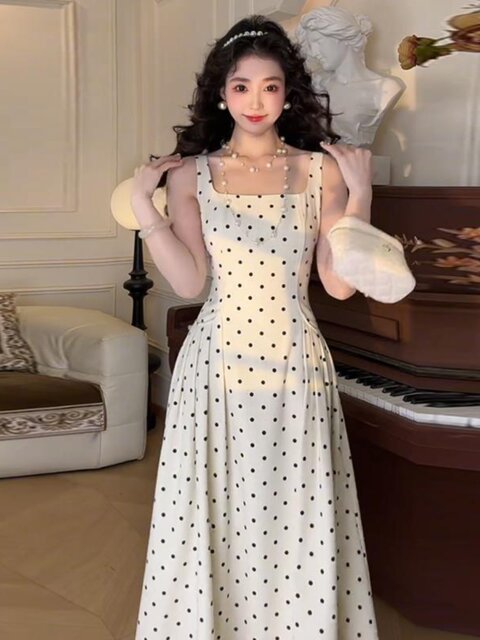 Plus-Size French-Style First Love Gentle Style Spaghetti Strap Dress, Spring Slimming Inner Wear for Chubby Girls, Elegant Square-Neck Polka Dot Dress