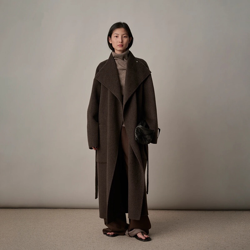 2026 Autumn/Winter New Old Money Style Coffee Color Double-Sided Wool Coat for Women, Long Woolen Coat with Turn-Down Collar and Belted Silhouette 2026 Autumn/Winter New Old Money Style Coffee Color Double-Sided Wool Coat for Women, Long Woolen Coat with Turn-Down Collar and Belted Silhouette