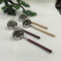 Japan imported hot pot spoon Stainless steel spoon Wooden handle colander Ramen spoon Hot pot spoon Cooking spoon