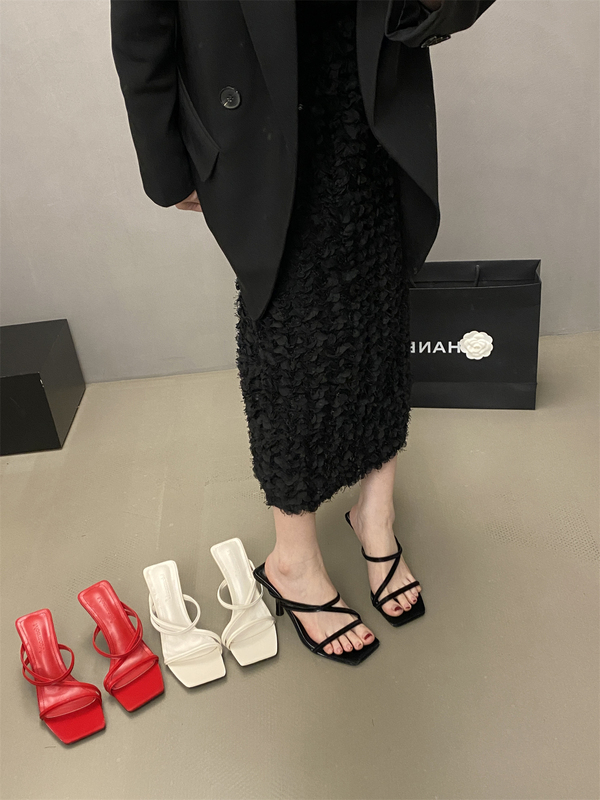 French-Style Red High-Heeled Shoes 2026 Summer New Square-Toe Stiletto Sandals with a Single Strap, Korean-Style Elegant Women's Sandals