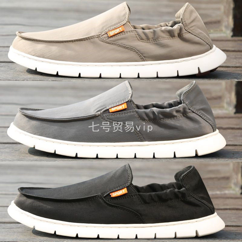 2022 old Beijing cloth shoes men's summer new breathable deodorant lazy casual shoes large size non-slip slip-on men's shoes