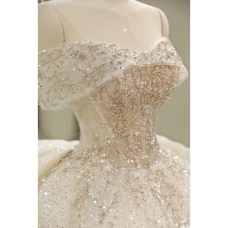 One -shoulder wedding dress 2023 new bride French wedding dress is escaping One -shoulder wedding dress 2023 new bride French wedding dress is escaping