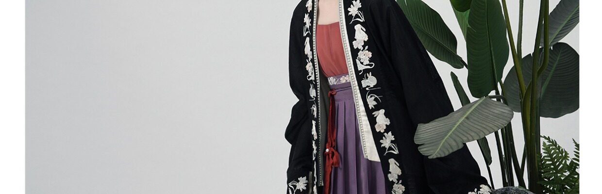 Китайцы одежда наборы 【上遥居】晚云间  宋制 原创汉服 女 春夏款 白色百迭长裙 内搭