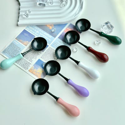 Enlightenment wax particles, fire varnish, non-stick spoons, fire varnish wax tools, fire varnish seals, fire varnish wax wooden handles, fire varnish spoons