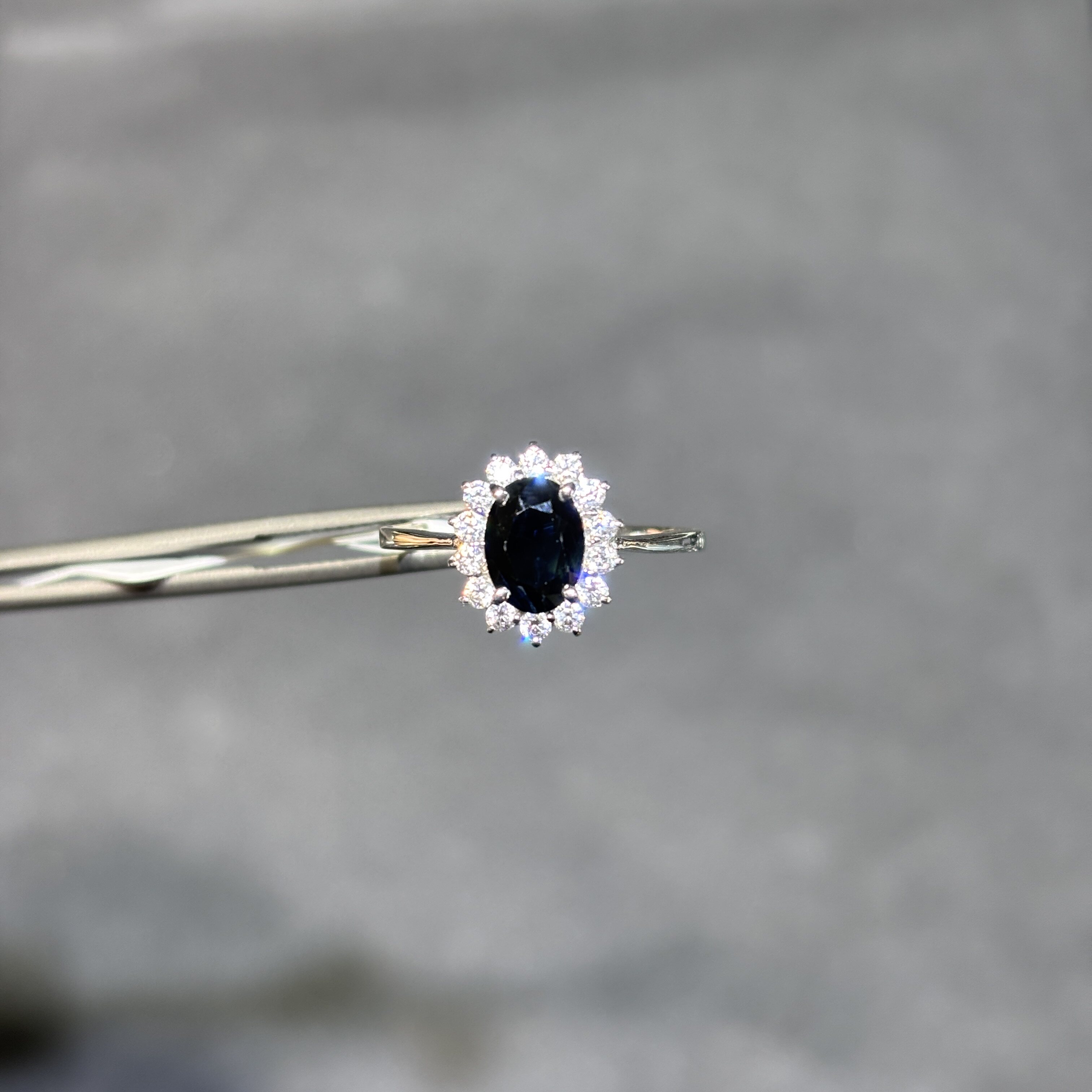 18k white gold natural sapphire ring Princess Diana style