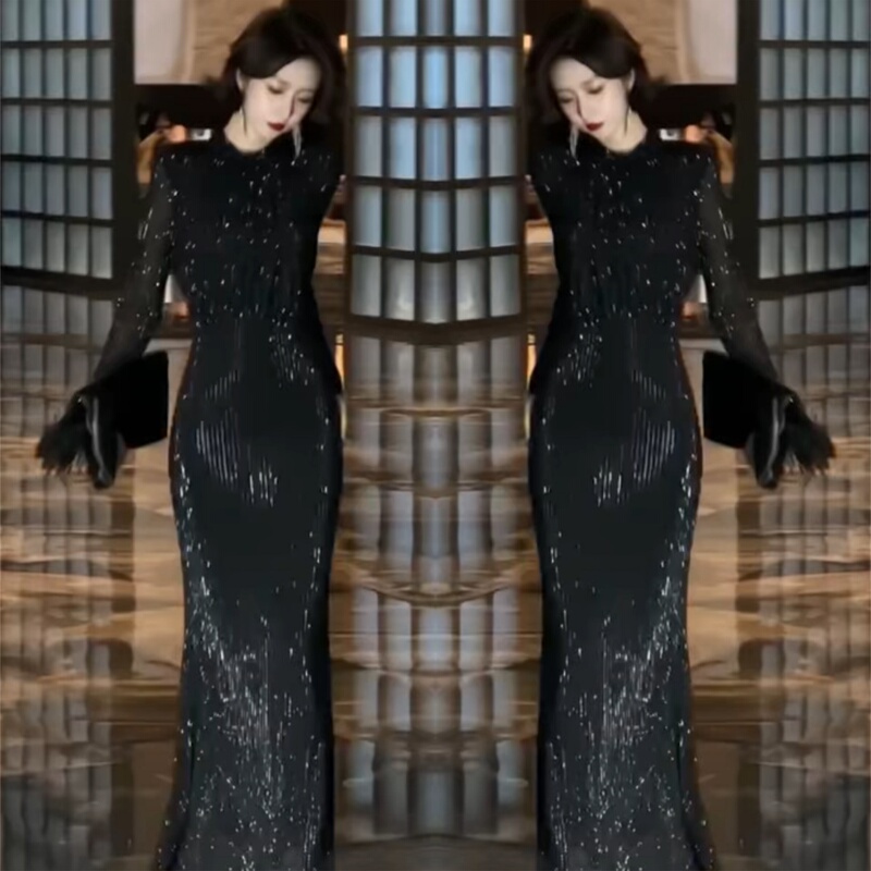 2025 Autumn New French Hepburn Style Black Dress Women's Round Neck Beaded Long Sleeve Lace Slit Slim Dress 2025 Autumn New French Hepburn Style Black Dress Women's Round Neck Beaded Long Sleeve Lace Slit Slim Dress