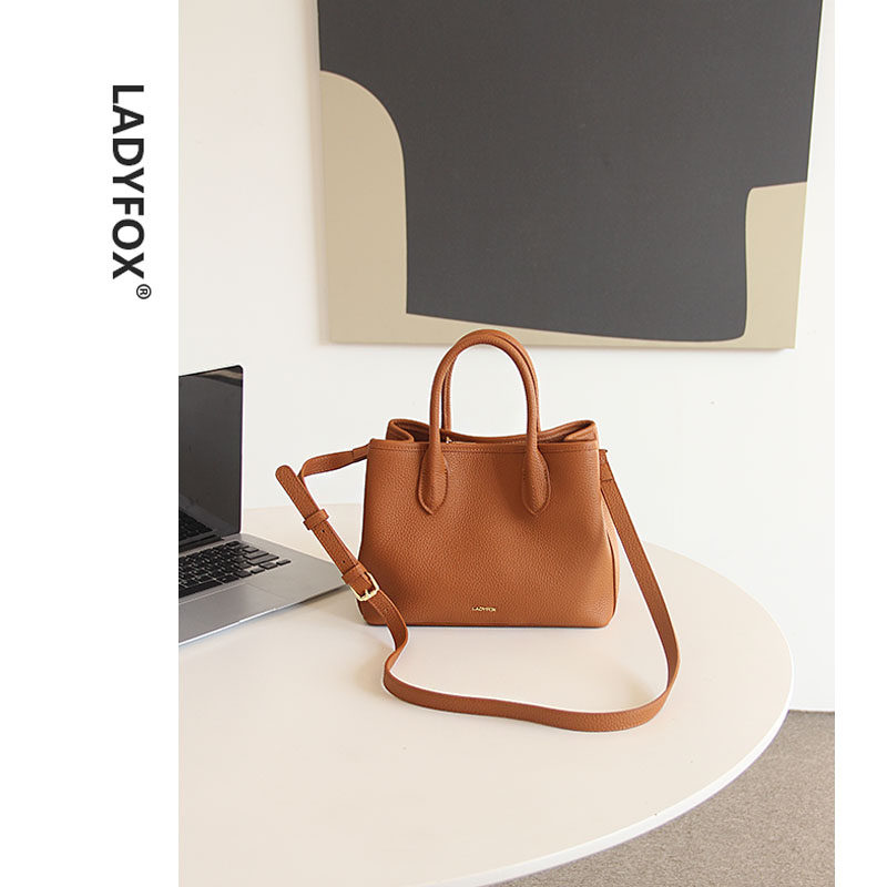 Autumn and winter new leather handbag women's bag one-shoulder messenger small bag hand-carrying soft leather bag all-match large-capacity bucket bag