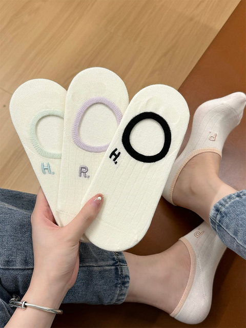 Shallow mouth boat socks for women in summer, thin, anti-skid, non-falling, low-cut, Korean version, contrasting color, ribbed embroidered invisible socks, solid color