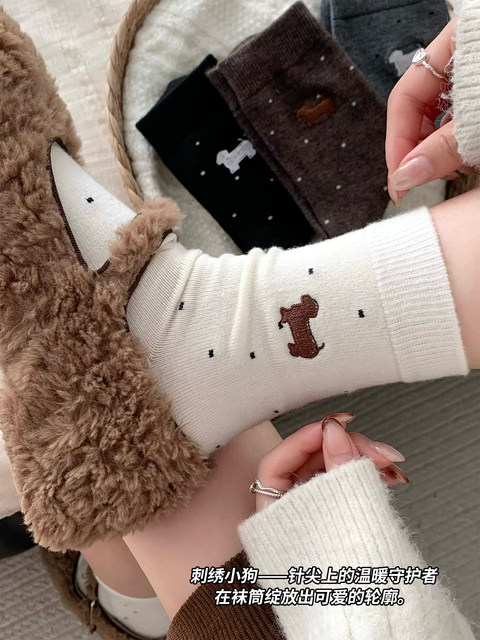 Polka-dot wool socks, women's mid-calf socks, autumn and winter thickened warm cashmere pile socks with Birkenstock shoes, winter stockings