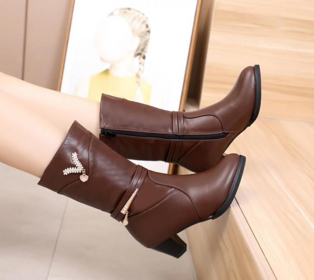 Giày cotton cho mẹ trung niên cộng với đôi bốt nhung, đôi bốt ống ngắn boot cao cổ nữ