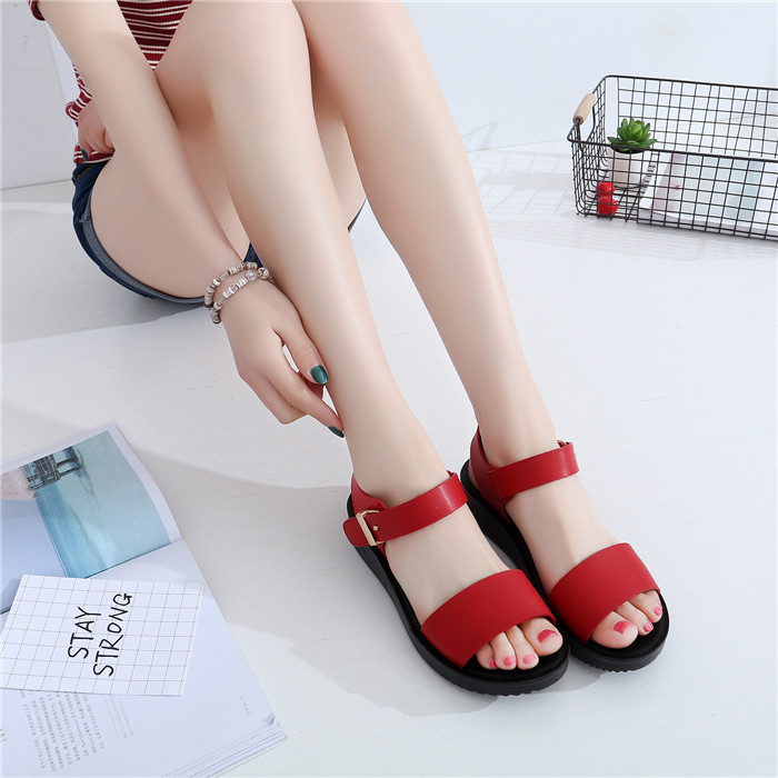 Mùa hè 2018 mới đơn giản, đa năng bằng phẳng với giày nữ thời trang chống trượt học sinh trung học màu đen bitis hunter sandal