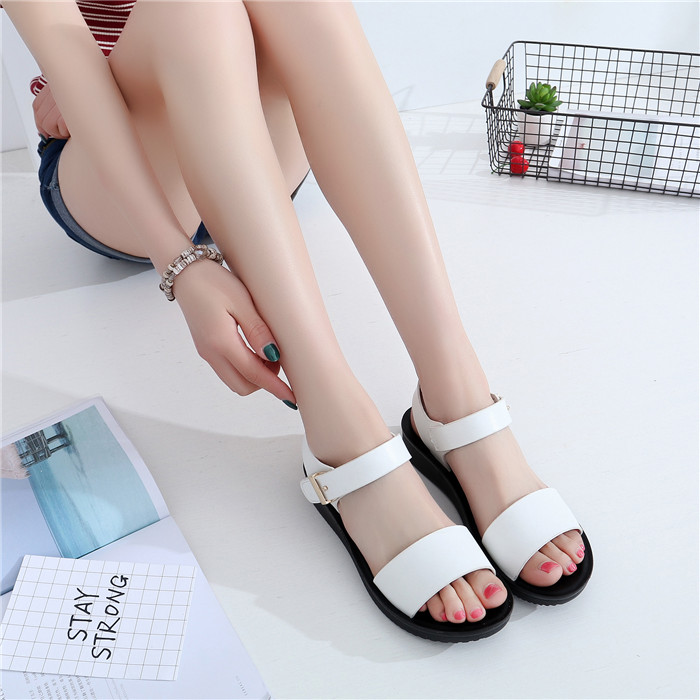 Mùa hè 2018 mới đơn giản, đa năng bằng phẳng với giày nữ thời trang chống trượt học sinh trung học màu đen bitis hunter sandal