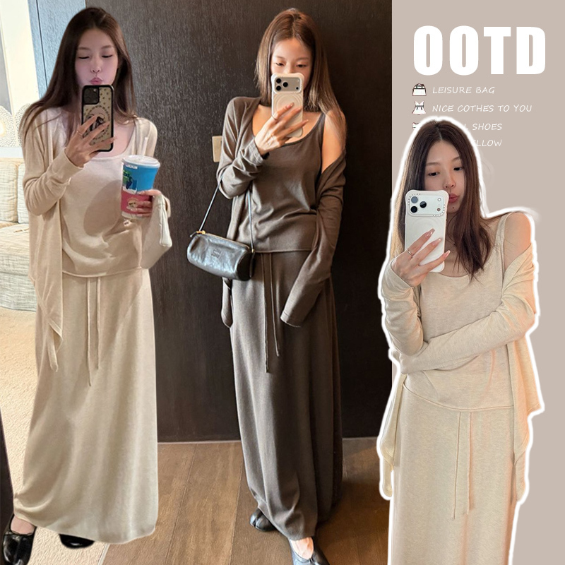 Maternity Wear Autumn Suit 2026 New Style Pregnancy Outfit Complete Set Lazy Style Cardigan Vest Skirt Three-Piece Set