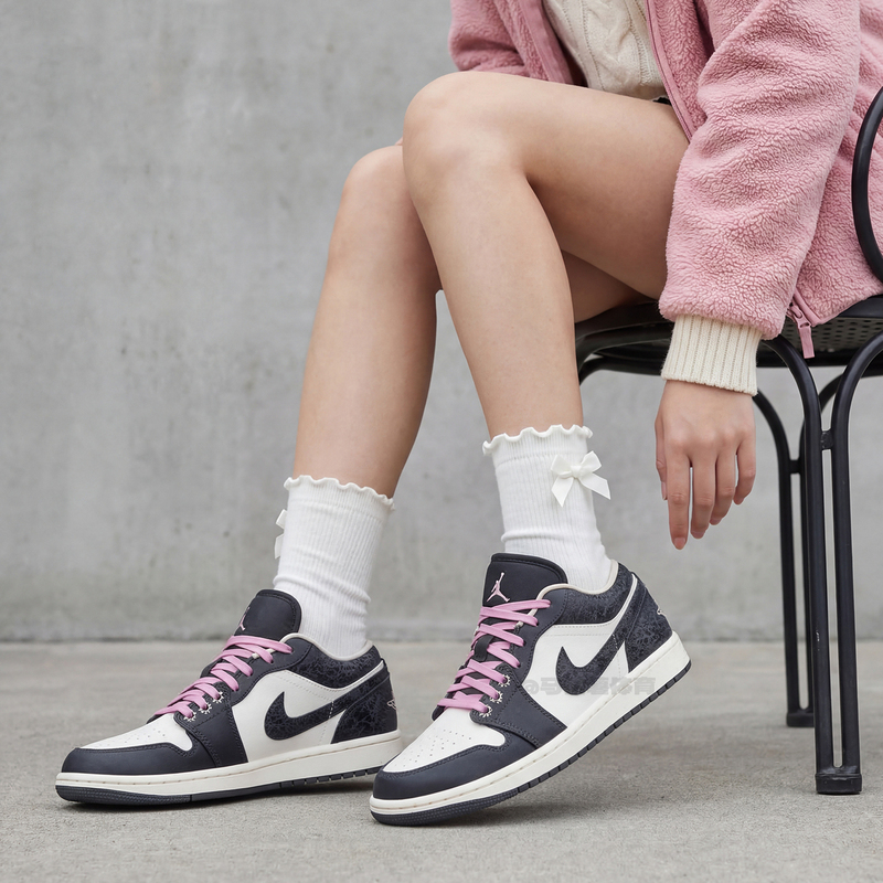 Nike Air Jordan 1 Low-Top Aj1 Basketball Shoes Women's Sneakers Black and White Panda Ii0595-001