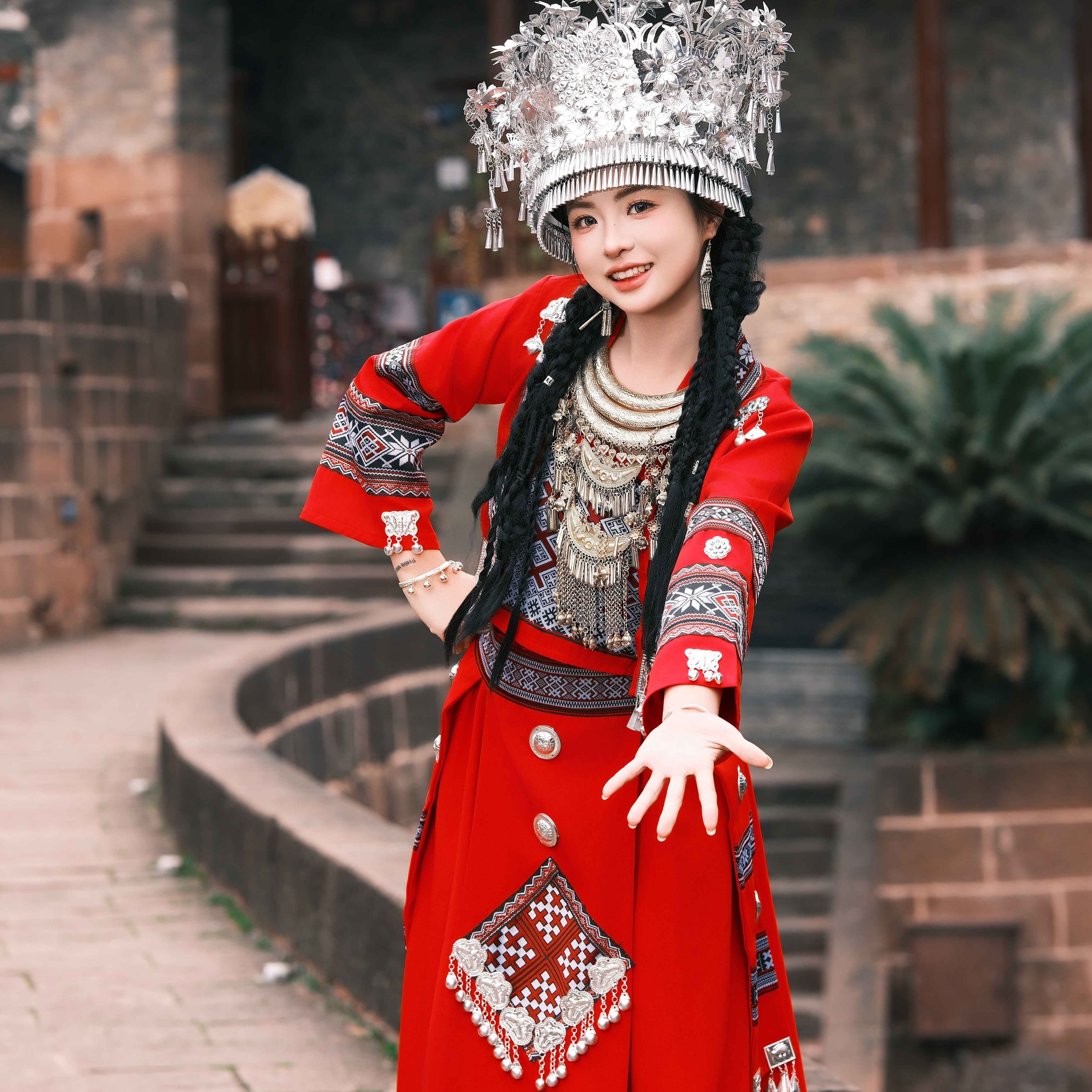 Новая одежда Miaojiang, костюм для девочек, одежда этнических меньшинств, древний стиль Miaojiang, этническая дорожная съемочная сетка, красная одежда для взрослых