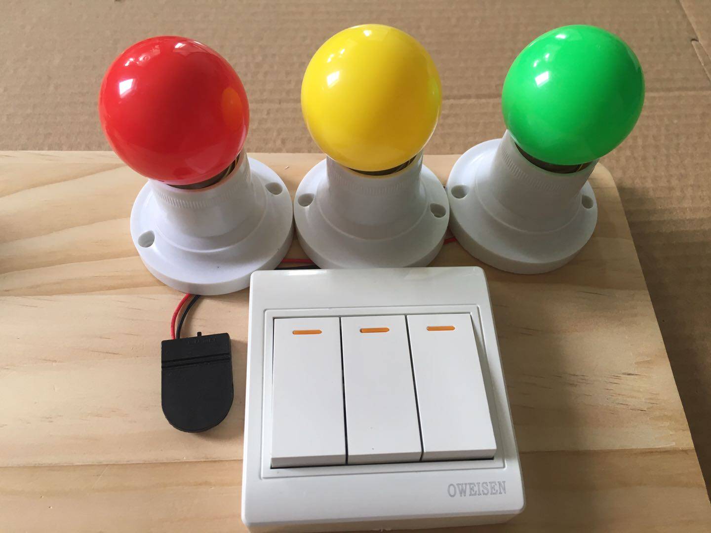 Traffic light HOT boutique hot busy board switch DIY accessories teach Montessori children's neutral handmade materials