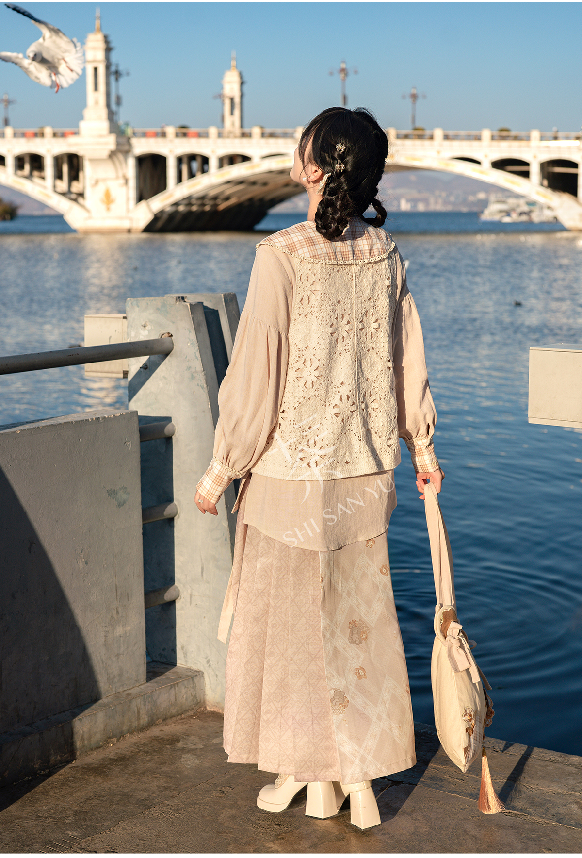 刺繍漢服 中華服 チャイナ服 撮影 演奏会 花火会 パーティー