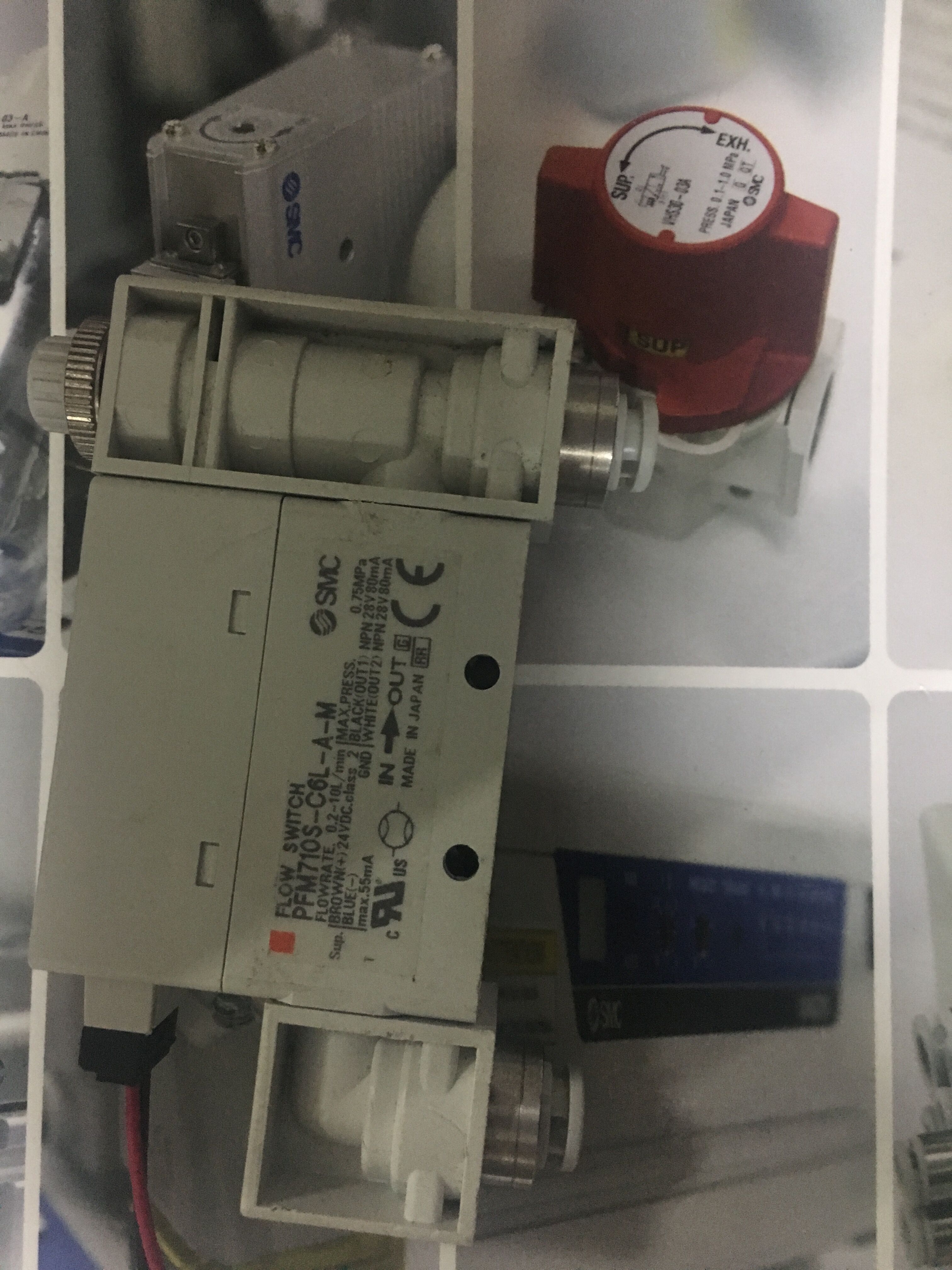 Original SMC flow switch PFM710S-C6L-A-M 0 2-10L0 75MPA connected 6MM tube