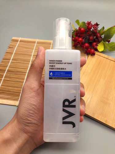 缺水补水,我就靠这款爽肤水