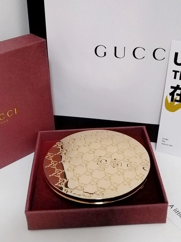 Спосоковые товары!GUC*I Home Counter подарок позолоченным ретро -макияж зеркало Складное зеркало с небольшим зеркалом компаньона