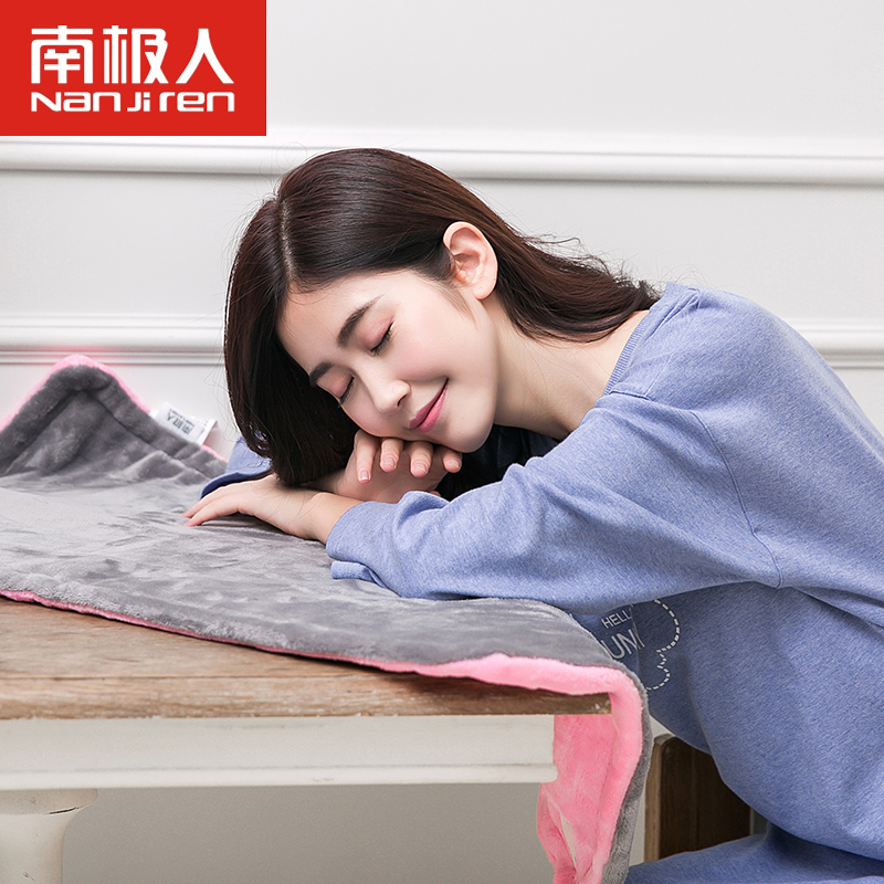 Покрывало tramp tra 238. Одеяло с подогревом. Термоодеяло 160 210 серебристое. Электроодеяло китайские. Согревающее покрывало.