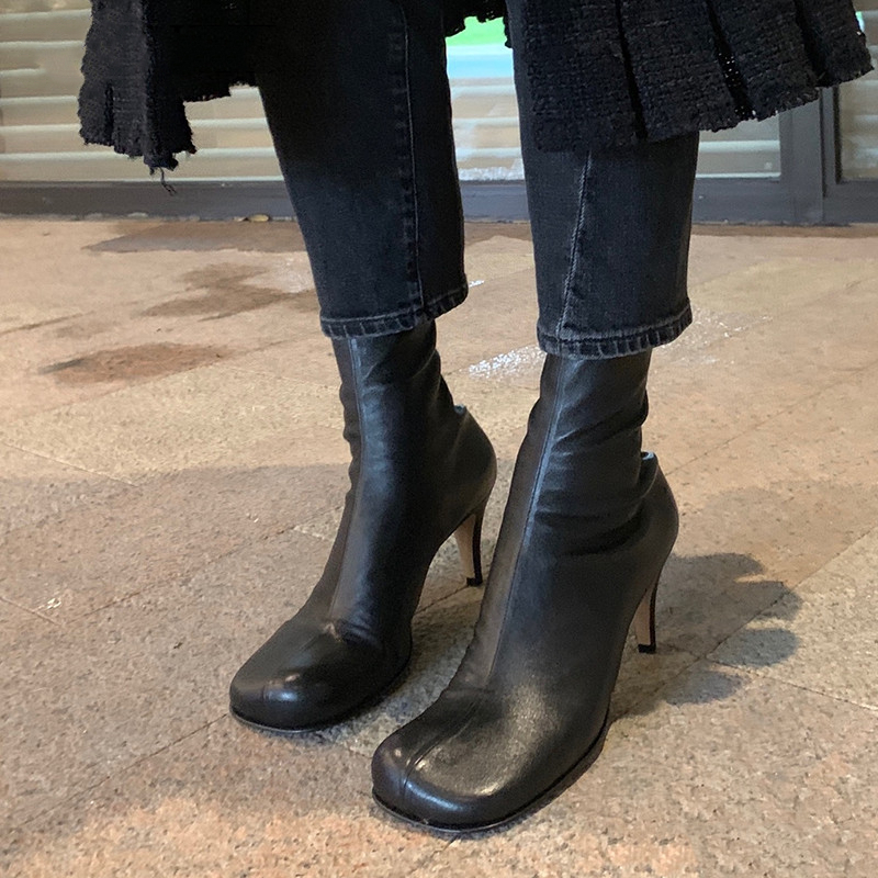 Retro round head skinny high-heeled nude boots women's 2022 winter new all-match back zipper short boots soft leather niche elastic boots