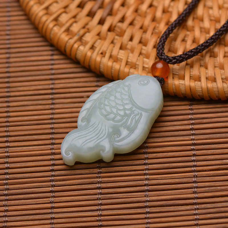 And Tanyu tropical fish pendant year after year with fish pendant jade pendant female Jade Pei Pendant Cute Fashion