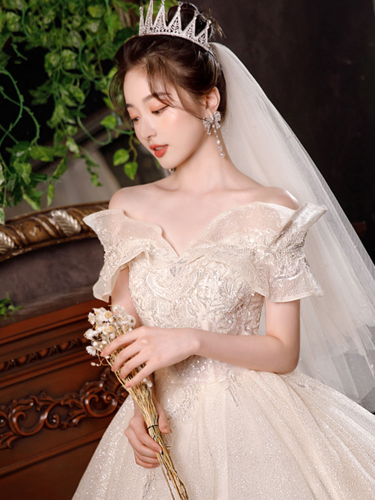 One -character wedding dress 2024 new high -end texture bride's main wedding dress is thin, big size fat MM trailer luxury marriage One -character wedding dress 2024 new high -end texture bride's main wedding dress is thin, big size fat MM trailer luxury marriage