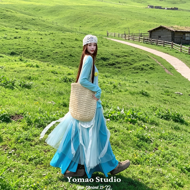Yunnan, Xinjiang, Western Sichuan, Ulanqab Grassland Travel Outfit: Niche Long-Sleeve Layered Hollow-Out Shirt Set Dress