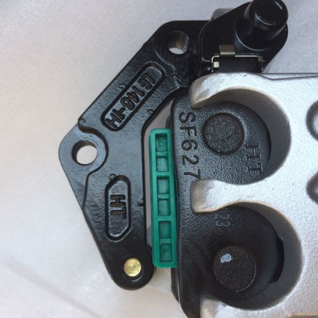 Đối với Suzuki Prince Edward Cool GZ150-A bơm phanh trước Bánh trước lắp ráp phanh bánh trước với má phanh - Pad phanh bộ thắng đĩa trước sirius