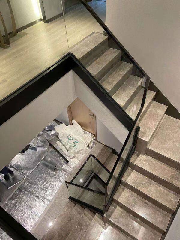 Frameless glass U-shaped steel groove aluminum groove Embedded titanium steel groove base Balcony platform open glass handrail groove