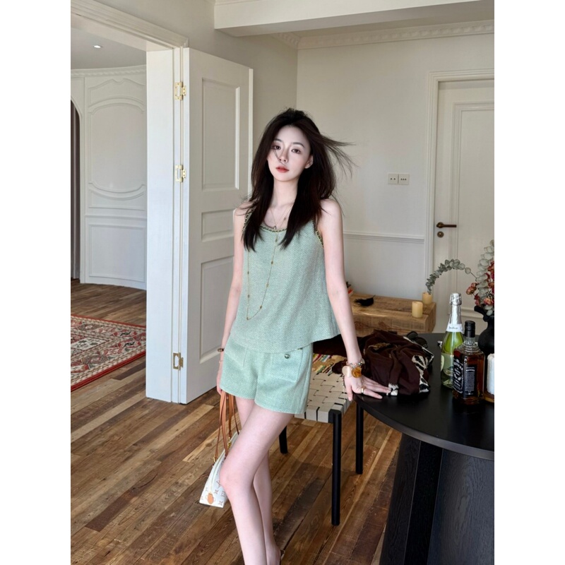 Korean Style Outfit Set for Women, Summer, Petite, Pure and Elegant, Green Sleeveless Vest, Casual Shorts Two-Piece Set Korean Style Outfit Set for Women, Summer, Petite, Pure and Elegant, Green Sleeveless Vest, Casual Shorts Two-Piece Set