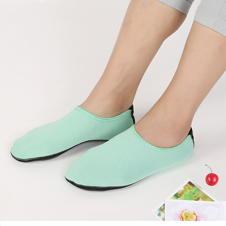 Vớ sàn dành cho người lớn đáy dày giáo dục sớm chống trượt cho nam và nữ trong nhà mùa xuân và mùa thu cao su chống thấm nước mềm và giày đế mềm quần tất siêu mỏng mùa hè
