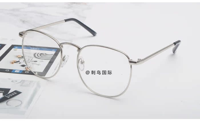 Quạt mới Zhang Dazhao Zhiiao với gương phẳng Đàn ông và phụ nữ có thể được trang bị kính cận kim loại khung kính cận thị Retro kính mắt cho bé