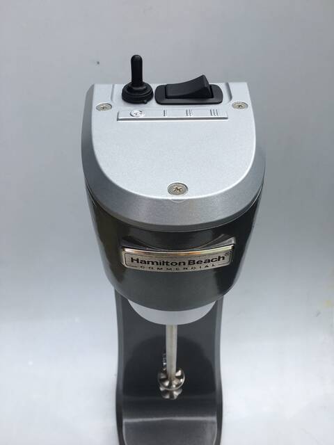 Single-Head Milkshake Machine for Commercial Use in Tea Shops, Milk Tea Shop Milk Frother, Yihetang Milk Frother, Blender, Plastic Cup Holder