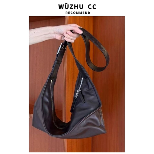 Небольшая дизайнерская ретро сумка на одно плечо