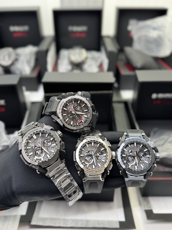 Casio G-Shock New Model Mtg-B4000 Solar-Powered Bluetooth Connection Six-Wave Radio Carbon Fiber Casio G-Shock New Model Mtg-B4000 Solar-Powered Bluetooth Connection Six-Wave Radio Carbon Fiber